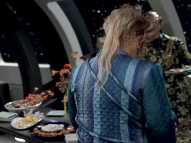 fuckyeah-nerdery:  peachandlube:  maketreknotwar:  bracas:  the-kanar-bar:  Garak’s