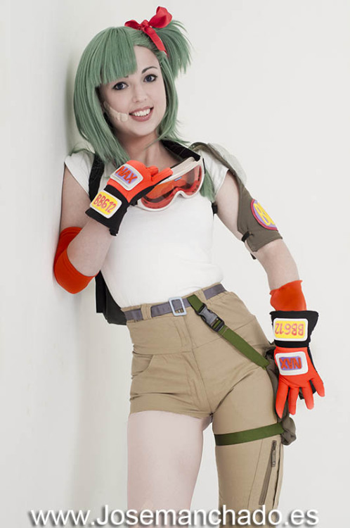 kamikame-cosplay:  Great Bulma Briefs motorcycle version by Virchan.  Photo by josemanchado.