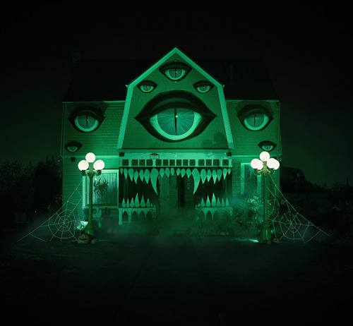 laughingsquid:  Artist Transforms Her Parent’s House Into a Spooky Monster for Halloween 