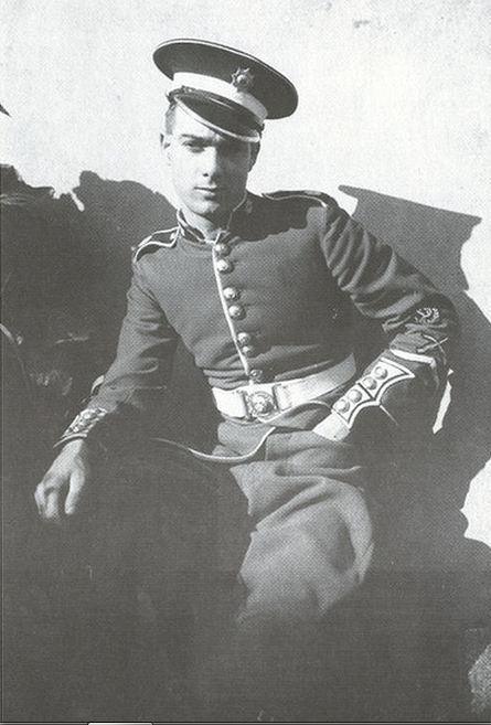 parkersrevenge:  parkersrevenge:  parkersrevenge:  parkersrevenge:  WWII gay love