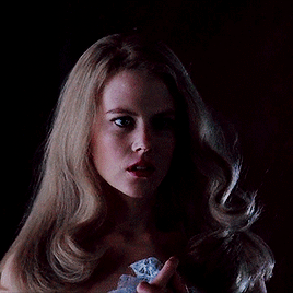 lioncourtz:My life’s an open book. You read?Nicole Kidman as Dr. Chase Meridian in Batman Forever (1