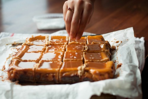  Dulce de Leche Cheesecake Bars 