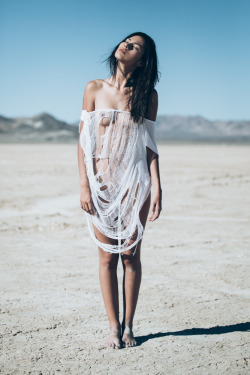 Shaunguckian:  Desert Blues Http://Shaunguckian.com Http://Shaunguckian.tumblr.com