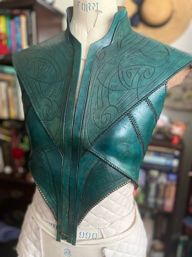 A little preview of what it’s going to look like with the neck piece! I also did a bunch of subtle weathering with black 