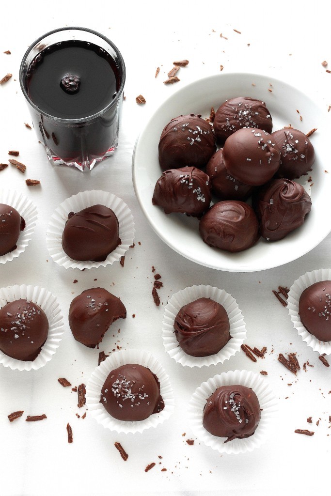 sweetoothgirl:    Red Wine Chocolate BonBons 