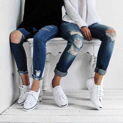 fashion-clue:Just love this Ripped jeans Shop at YoyoMelody