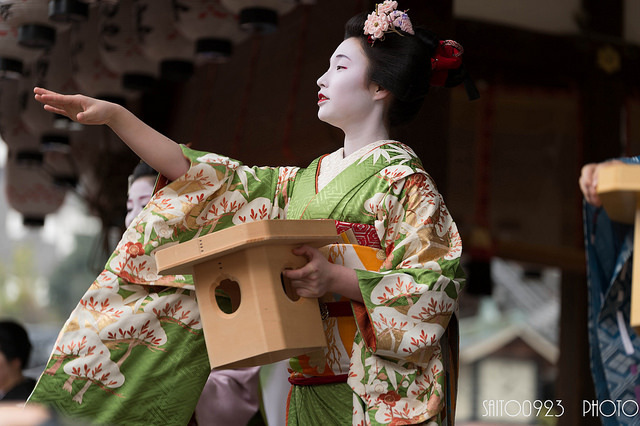 geisha-kai:   Setsubun means “division of seasons” and this day was the end of
