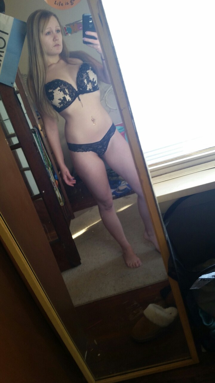 saraissmiling:  Getting ready is my favorite part of the day.