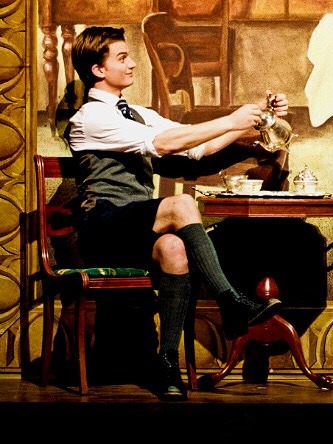 ivyrobinson:Joe Keery as Melchior Gabor in Spring Awakening, 2012I saw the first picture, not aware 