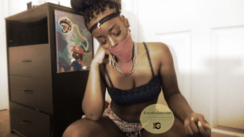 kenyagoldengirl:  kenyagoldengirl:  “Fuck whatcha heard God(dess) blessing all the trap niggas…“ Join: KenyaGolden.com Watch: KenyaGoldencam.com Donate: PiggyBankGirls (car fund: any amount is greatly appreciated   “We praying 5xs a day to catch