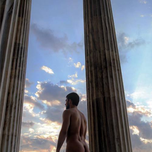 johnmask:  Columns Sky Body (alternative take) thanks to MmP model Giannis Maskidis  