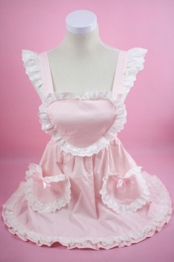 princessoftaobao:  Pink Heart Apron ¥ 139.00