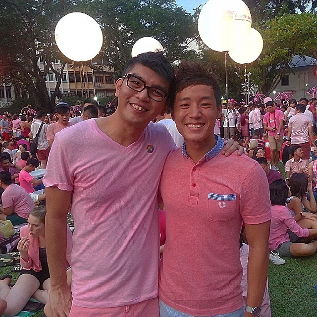 erubinz:  Yesterday #Pinkdotsg was such a success that I couldn’t upload any photos