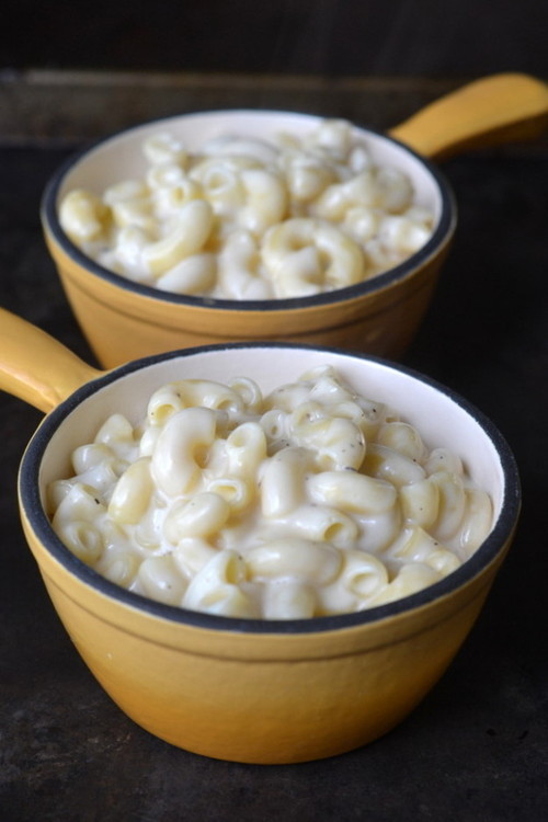 Smokey Gouda Mac and Cheese WHAT YOU WILL NEED 2 rounded cups macaroni, cooked in well salted water 