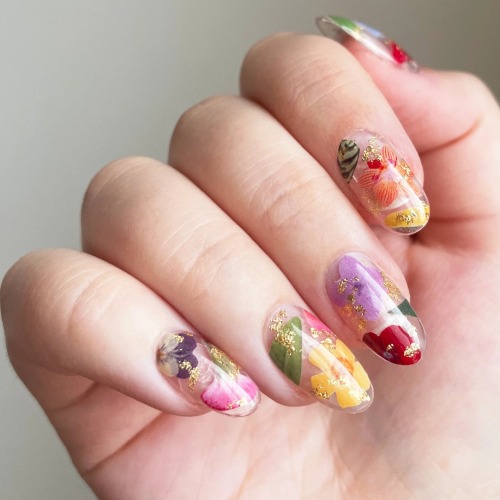 sosuperawesome: Press-On Nails // Jane Safarian on Etsy