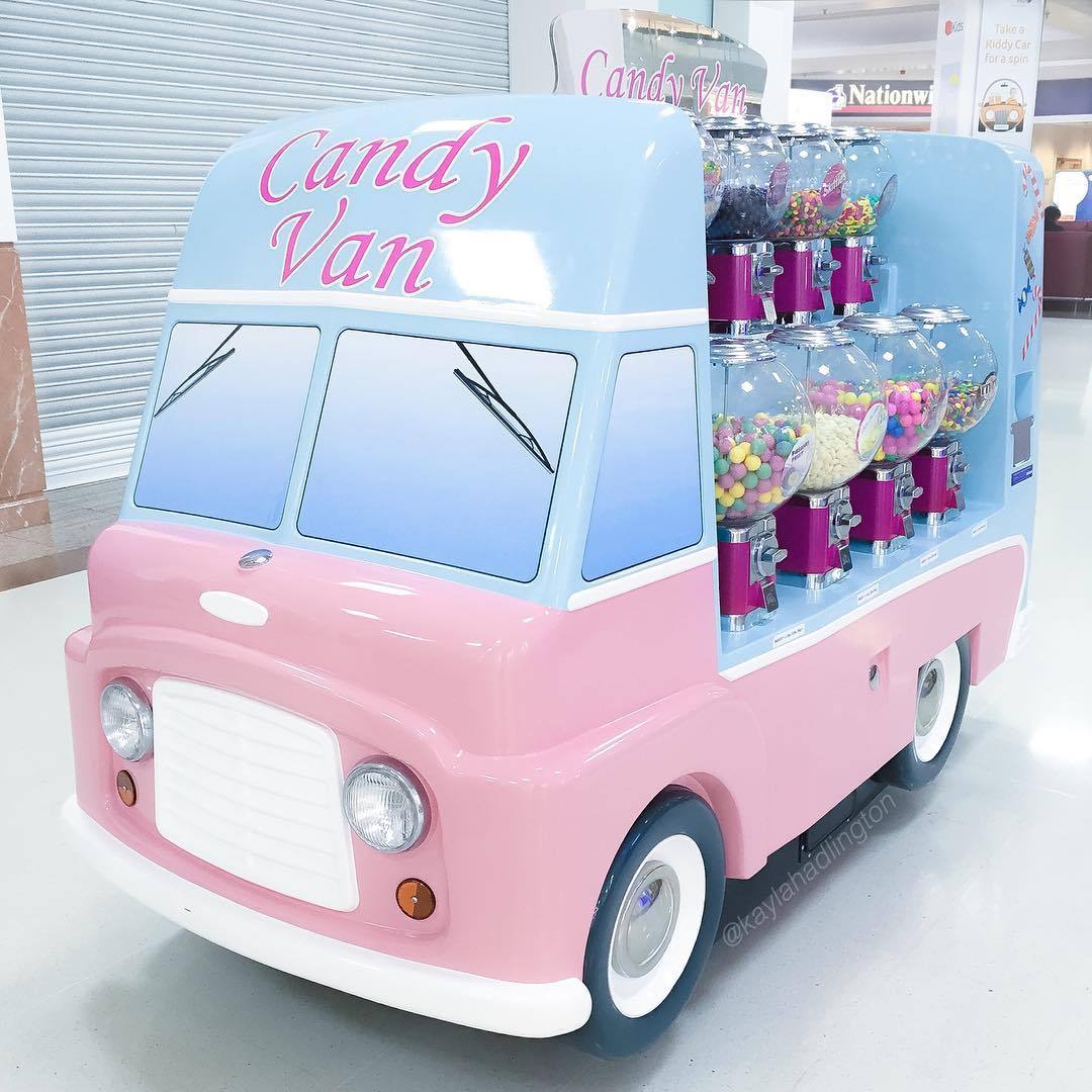 kaylahadlington:  wish I had a candy van 