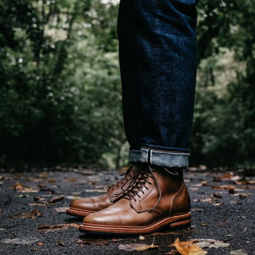 Orslow and Viberg. ————————————— - Orslow 107 (@orslow ) via @independencechicago - Viberg beige cal