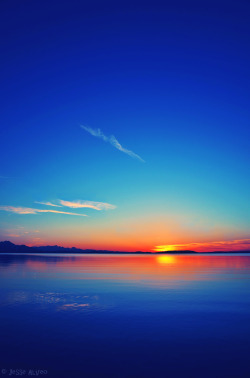 jessealveo:  Powerful sunset.Chiemsee, Germany2015