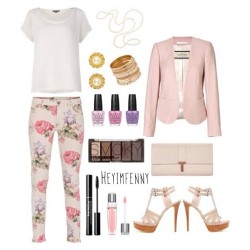 My 11th set of outfit - love the mix of simple chiffon layer t-shirt with blazer and floral beige skinny jeans