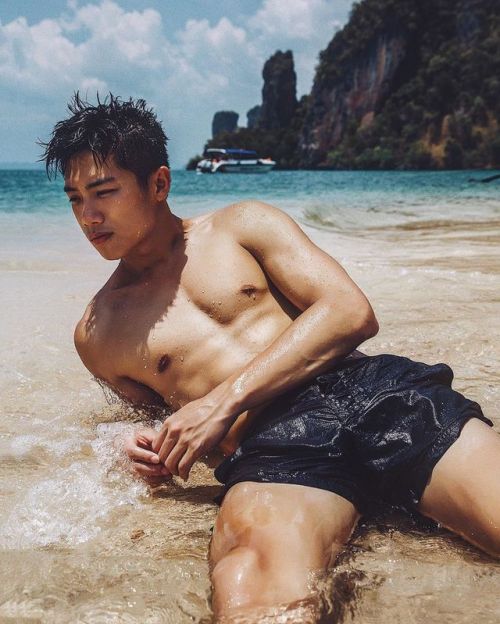 sjiguy: Time for my favourite Taiwanese twink