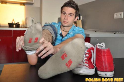 tfootielover:Cutey with hot sox