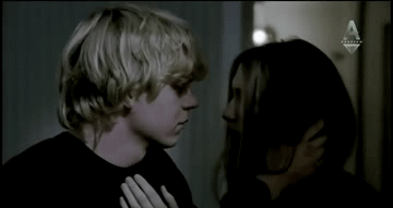 Tate & Violet / Kyle & Zoe kiss appreciation post