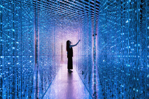 Crystal Universe, TeamLab Seoul exhibit.Formed in 2001 and represented by the Pace Gallery since 201