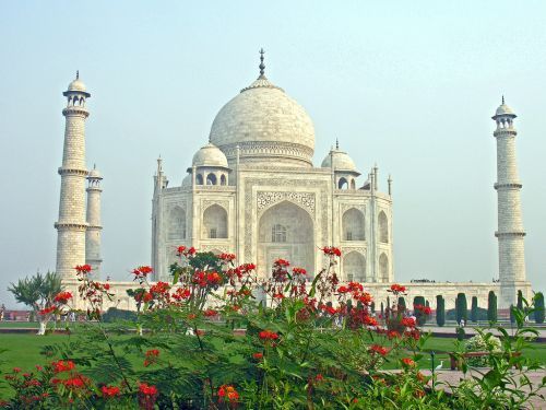 Flowers and a Mosquewww.IslamicArtDB.com » Islamic Architecture » India » Agra, India » Taj Mahal in Agra, India