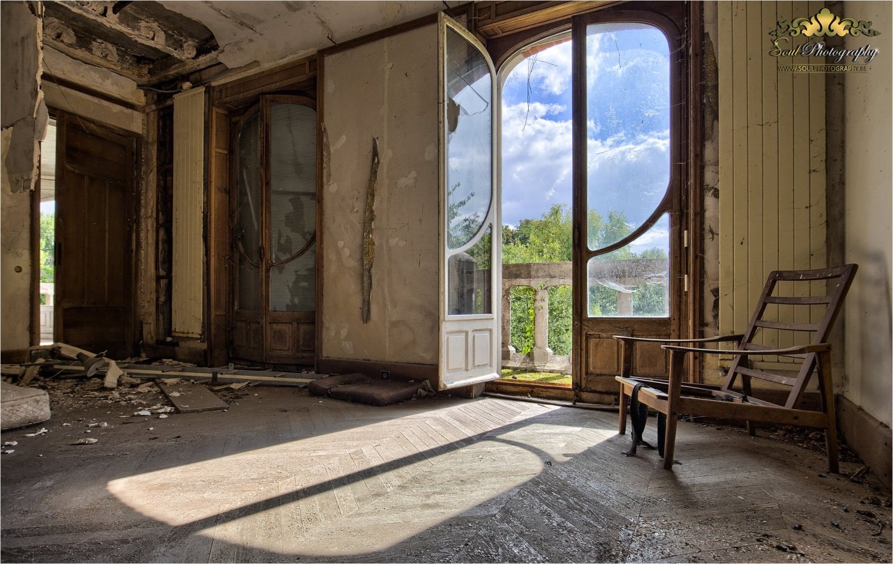 steampunktendencies:  Manoir Colimaçon, France.  Soulphotography [ Twitter | Instagram