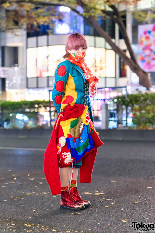 tokyo-fashion: 20-year-old Japanese fashion student Saki on the street in Harajuku wearing a handmad
