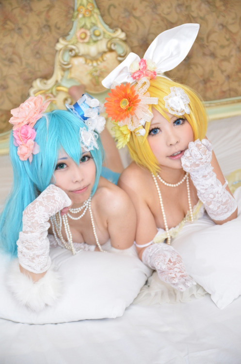 Vocaloid - Miku Hatsune & Rin Kagamine 8HELP US GROW Like,Comment & Share.CosplayJapaneseGirls1.5 - www.facebook.com/CosplayJapaneseGirls1.5CosplayJapaneseGirls2 - www.facebook.com/CosplayJapaneseGirl2tumblr - http://cosplayjapanesegirlsblog.tumbl