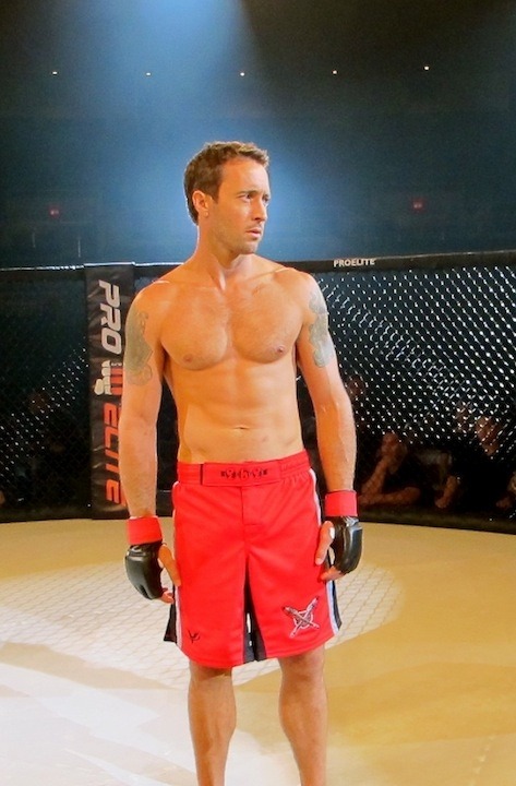 male-celebs-naked:  Alex O’Loughlin 2See more here
