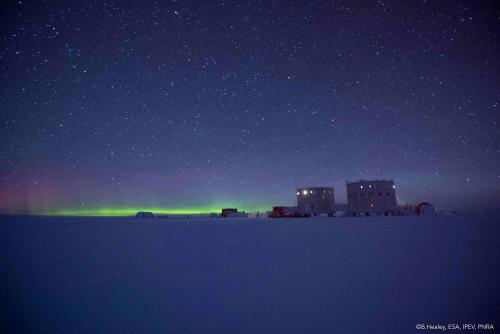 ‘Twilight stars at Concordia’Image credit: ESA/IPEV/PNRA–B. HealeyThis image of the Concordia resear