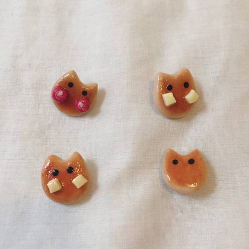 figdays:  Pancake Cat Polymer Clay Pin handmade by GardenVarietyGhost