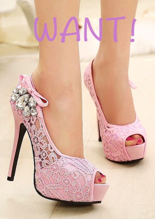 lola-lasissy:  colleengirlclitty:  I have to have these!!   Je les veux