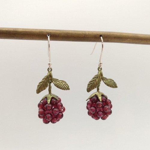 littlealienproducts:    Raspberry Earrings by monomuseshop