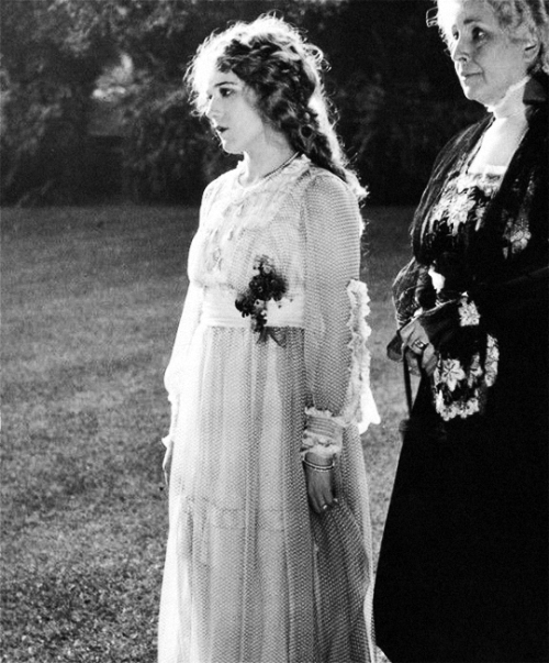 Mary Pickford in Stella Maris, 1918.