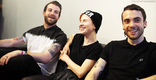 yelyahwilliams:jeremydavisfuckyeah:   Real Bro   I AM LAUGHING SO HARD 