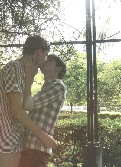 loves-wins:  KEEP CALM AND LOVE WINS &lt;3