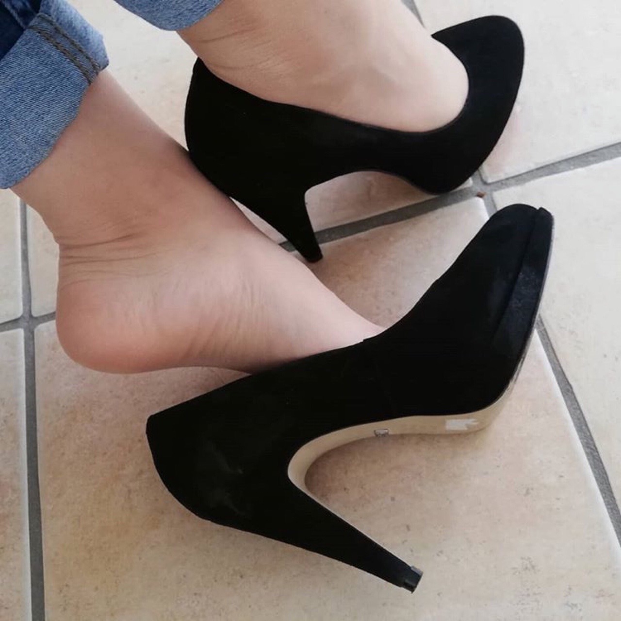nylons-jeans:  