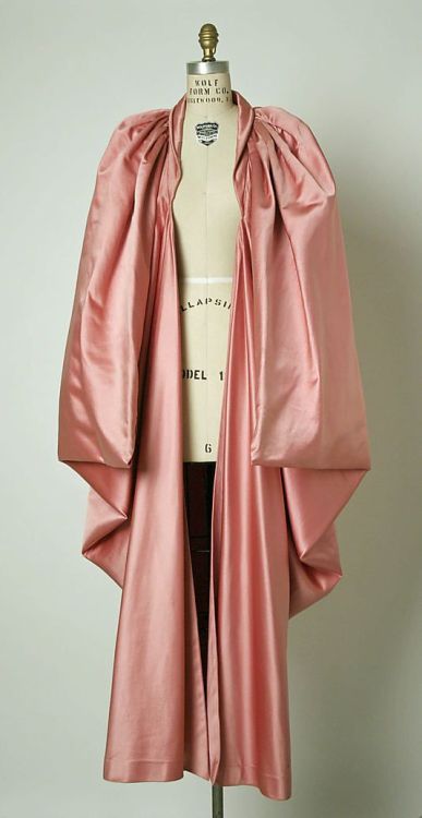 1951 Cristobal Balenciaga. Evening wrap