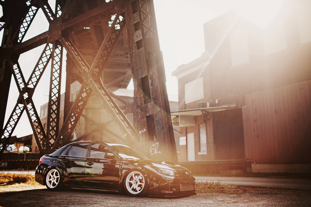 topscoob:  Love those tucked rims on the back!