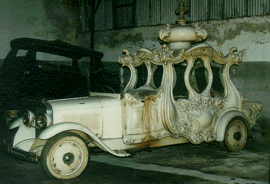 theremina:  1929 Studebaker Children’s Hearse