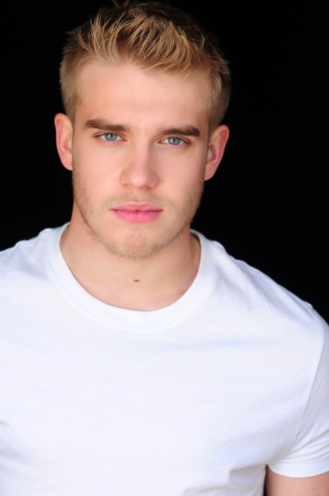 amanthing:  Visit amanthing Hunk Edition BlogWith 9 Different Categories of HOT MEN