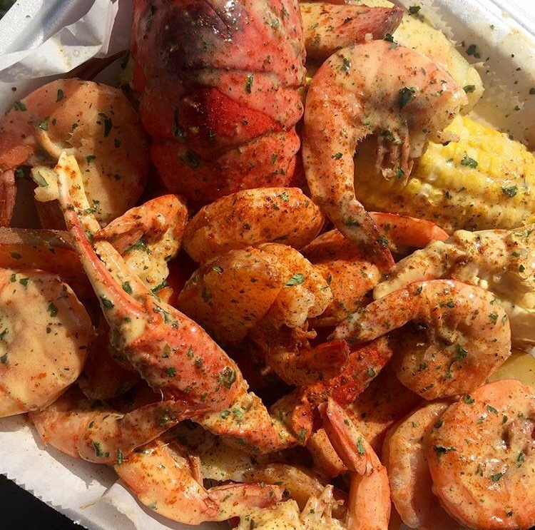 blackgirlsreverything:  black-exchange:  King Crab Atlanta  IG: kingcrabatl  ✨
