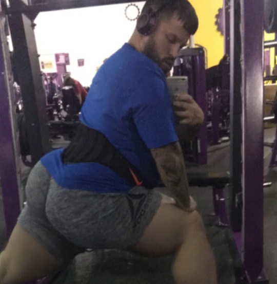 gorditoguapo:  Humpday