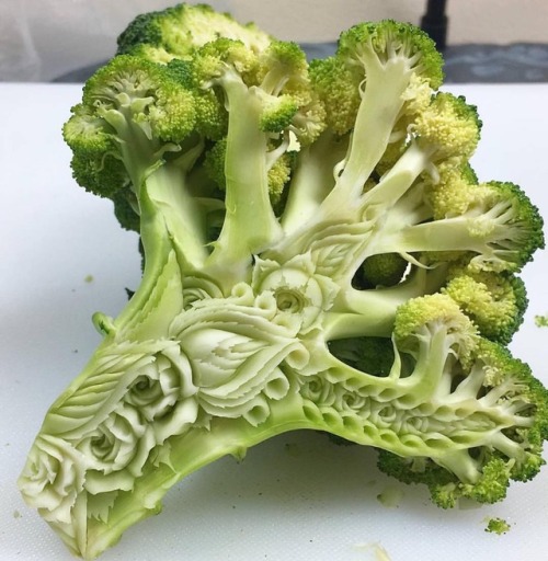 sosuperawesome:  Fruit and Vegetable Carving by Daniele Barresi, on InstagramFollow So Super Awesome on Instagram   That’s just impressive! 