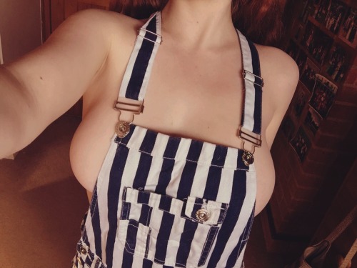 Porn iwishiwasyourfavouritegirl:  these overalls photos