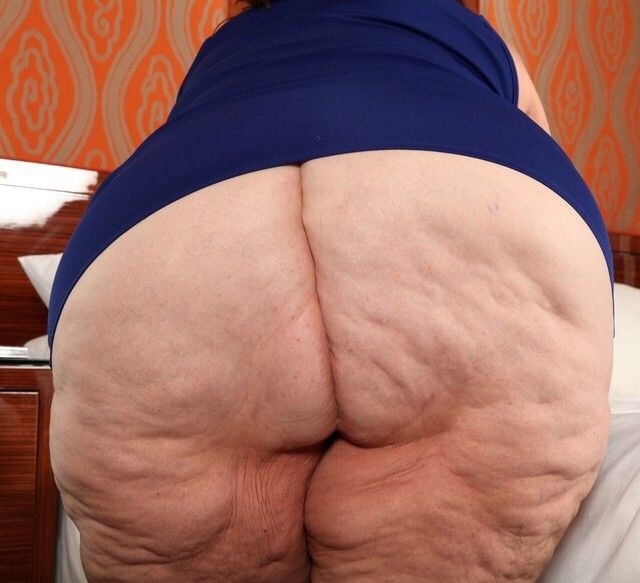 ssbbwluva:  Perfect granny 😘❤️😍🍆😈🍆😍❤️😘🍆