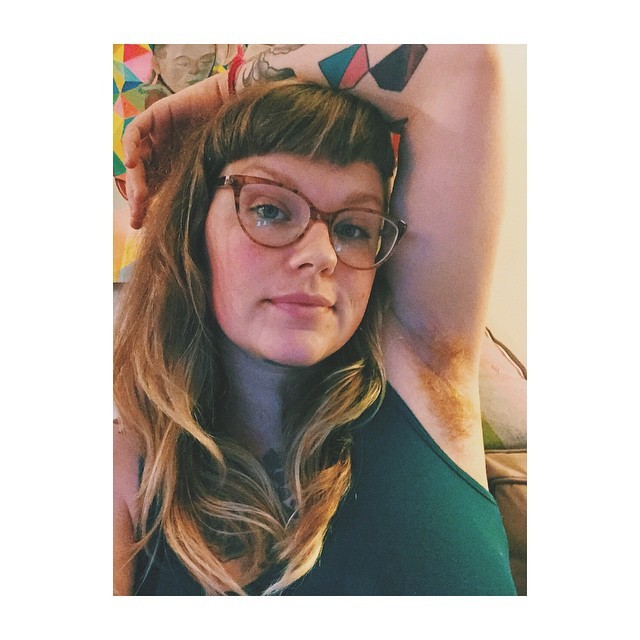 achselhaare:If you have not noticed, I don’t shave my pits—haven’t for years